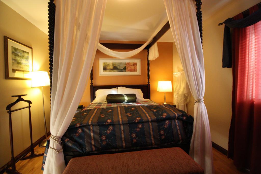 Motel Le Jolibourg Saint-Sauveur-des-Monts Zimmer foto