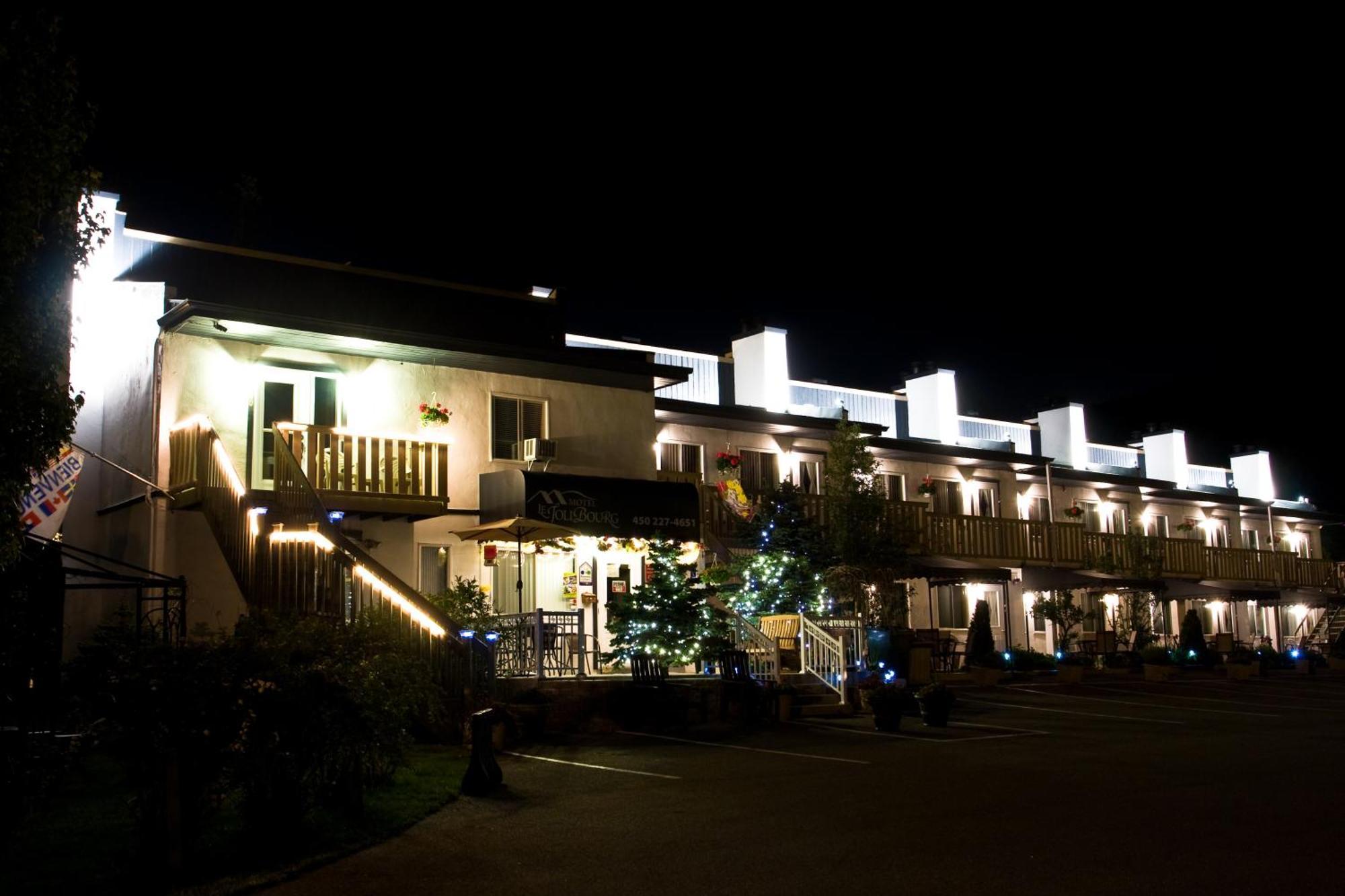 Motel Le Jolibourg Saint-Sauveur-des-Monts Exterior foto