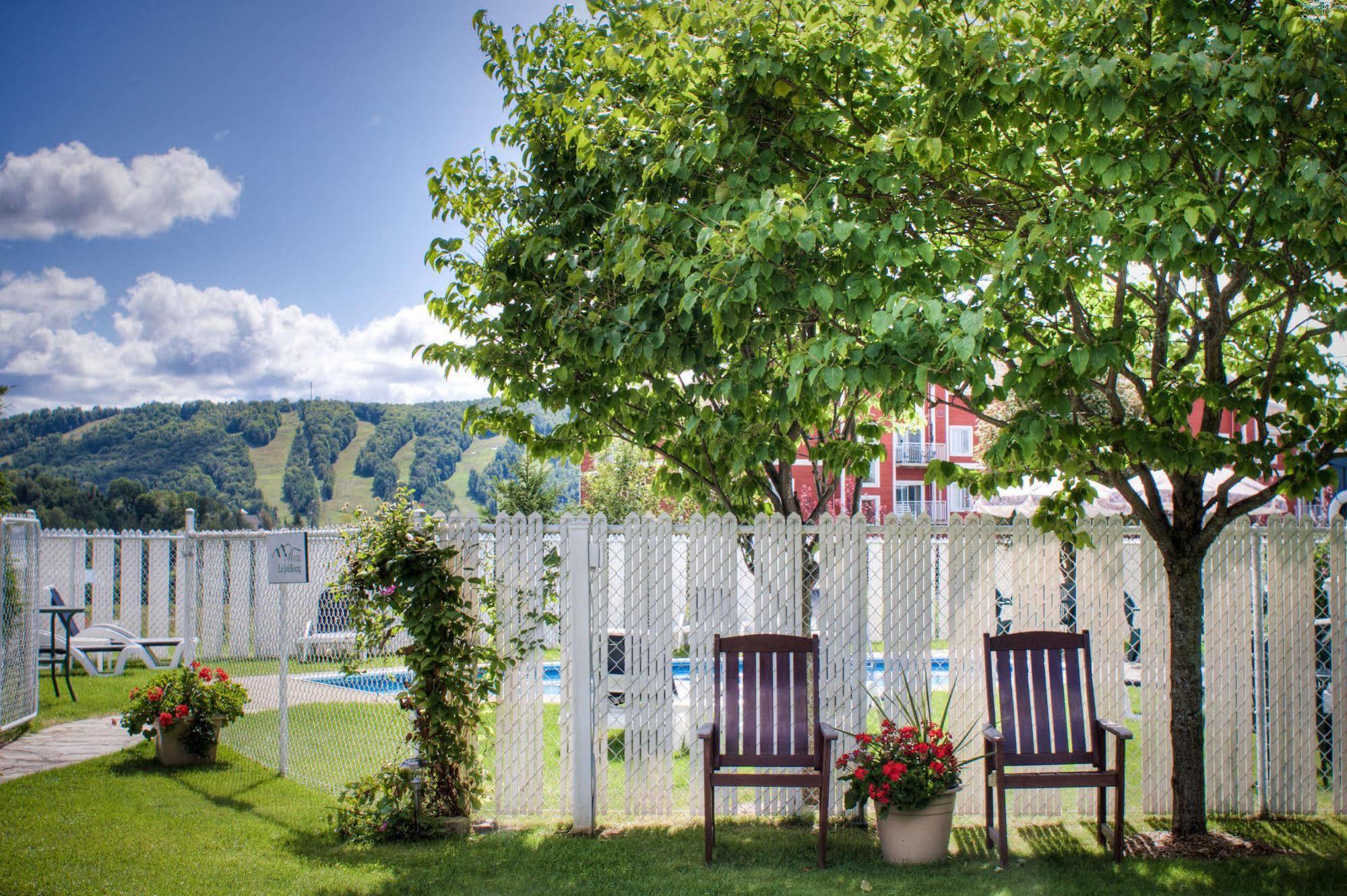 Motel Le Jolibourg Saint-Sauveur-des-Monts Exterior foto